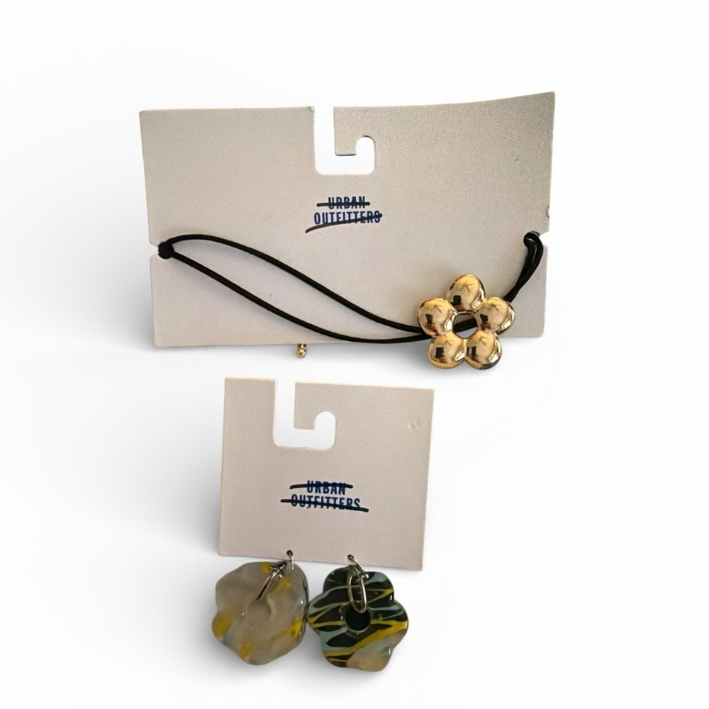 Urban Outfitters Flower Choker Necklace and Flower Earrings NWT
